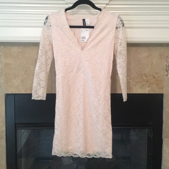 Blush pink lace dress - Picture 1 of 4